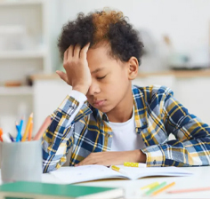 همه چیز درباره نشانه ها و درمان عدم تمرکز در کودکان